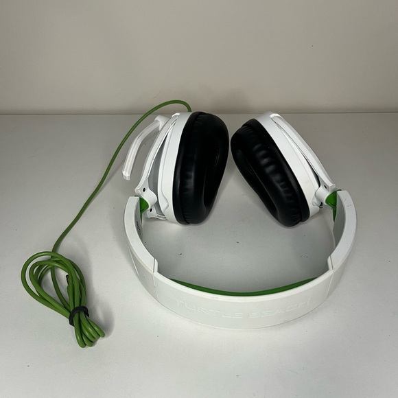 Turtle Beach Recon 70X White Over Ear Wired Dolby Atmos and DTS Gaming Headset - Picture 1 of 5